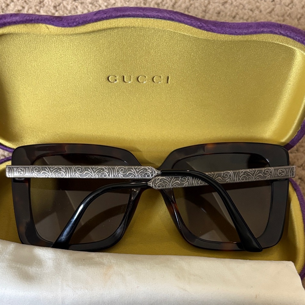 Gucci Women’s Tortoiseshell Square Sunglasses with Dark Brown Lenses - Picture 2 of 6